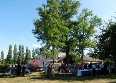 reception de mariage dans le parc du domaine